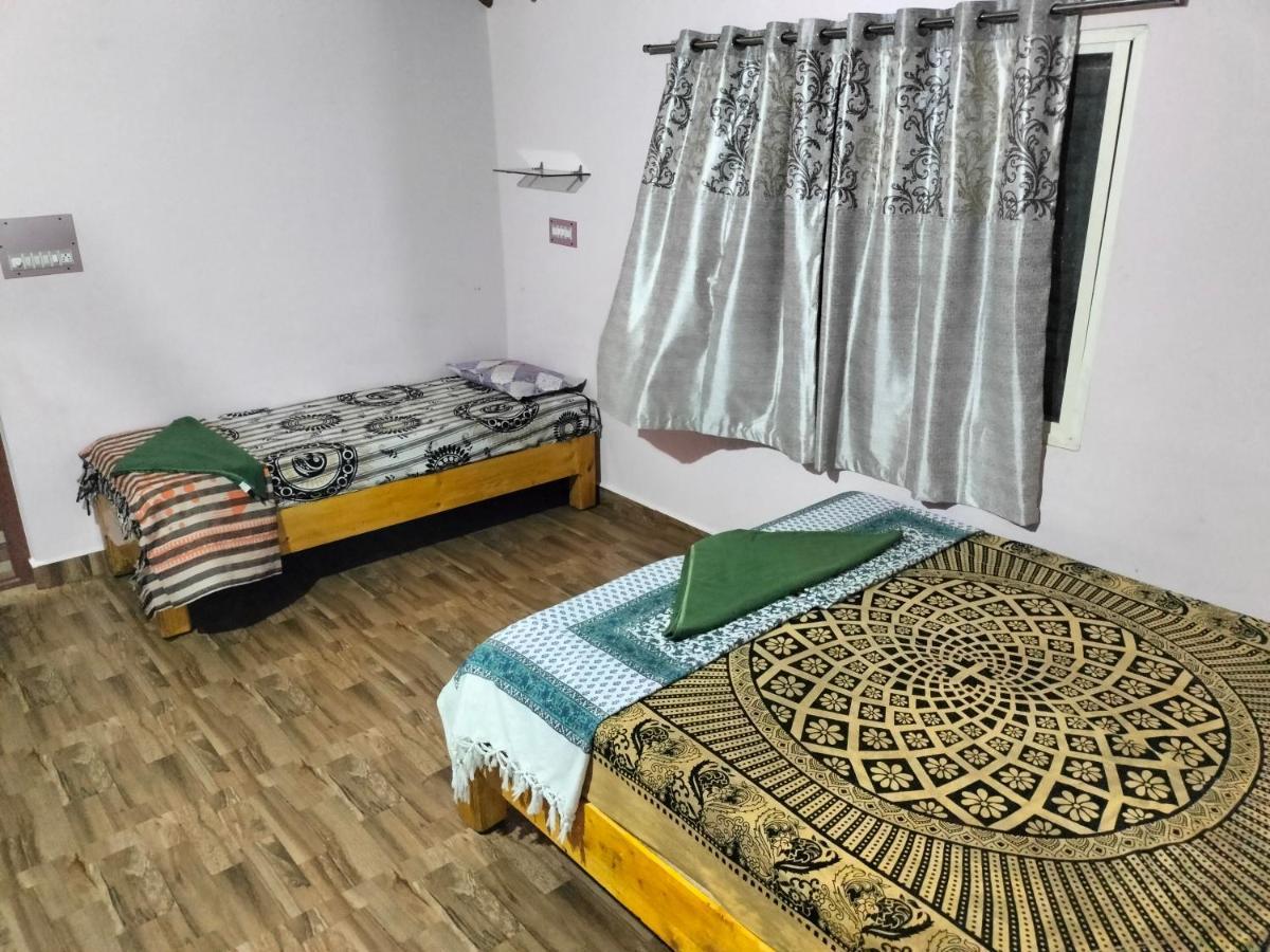 Prajwal Home Stay Hampi Extérieur photo