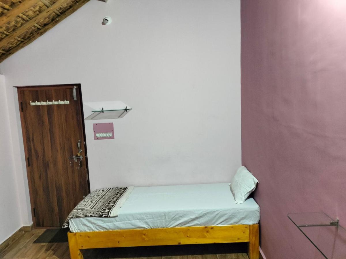 Prajwal Home Stay Hampi Extérieur photo