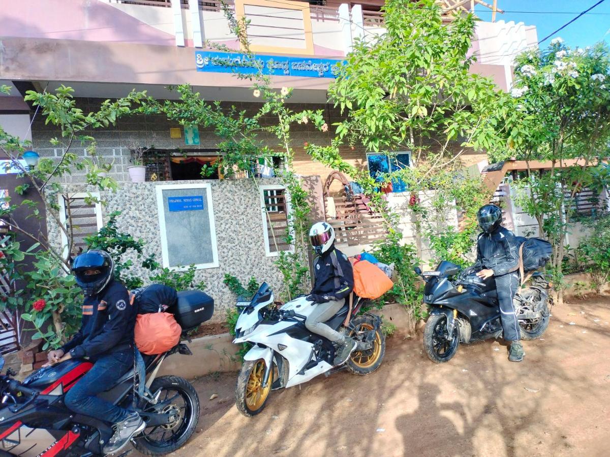 Prajwal Home Stay Hampi Extérieur photo