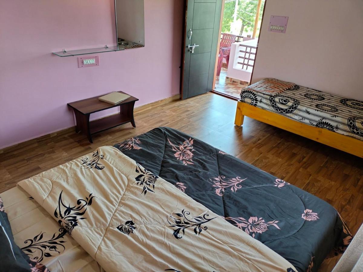 Prajwal Home Stay Hampi Extérieur photo